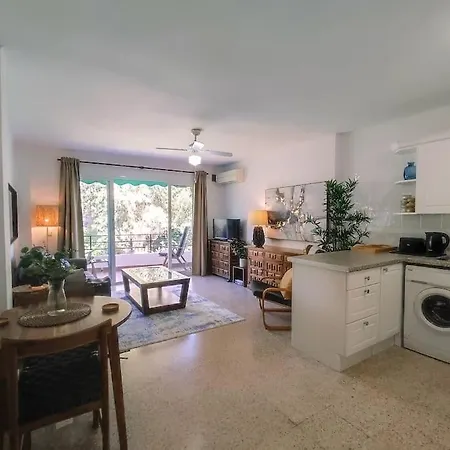 Apartamento Modern 1 Bedroom With Pool Acess, Edificio Bahamas, *