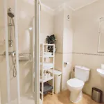 Modern 1 Bedroom With Pool Acess, Edificio Bahamas, 네르하