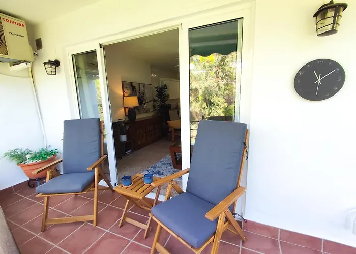 Modern 1 Bedroom With Pool Acess, Edificio Bahamas, דירה נרחה