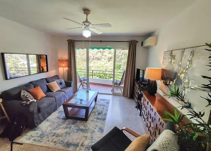 Modern 1 Bedroom With Pool Acess, Edificio Bahamas, דירה נרחה