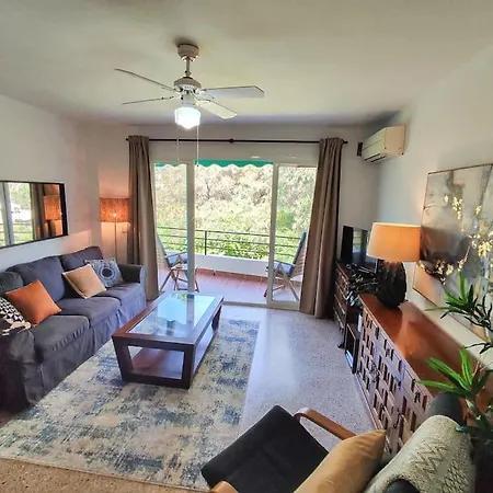 Modern 1 Bedroom With Pool Acess, Edificio Bahamas, Apartment Nerja