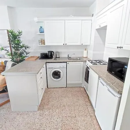 Apartment Modern 1 Bedroom With Pool Acess, Edificio Bahamas, *